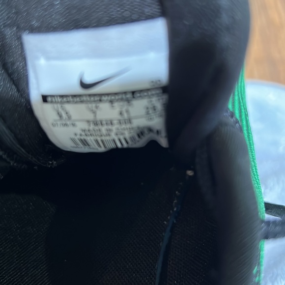 Nike Air Max Thea Kjcrd print green & black- like new - Picture 7 of 8